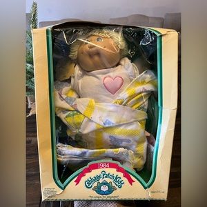 1984 Eleanor Susana, Cabbage Patch doll. New inbox with birth certificate.